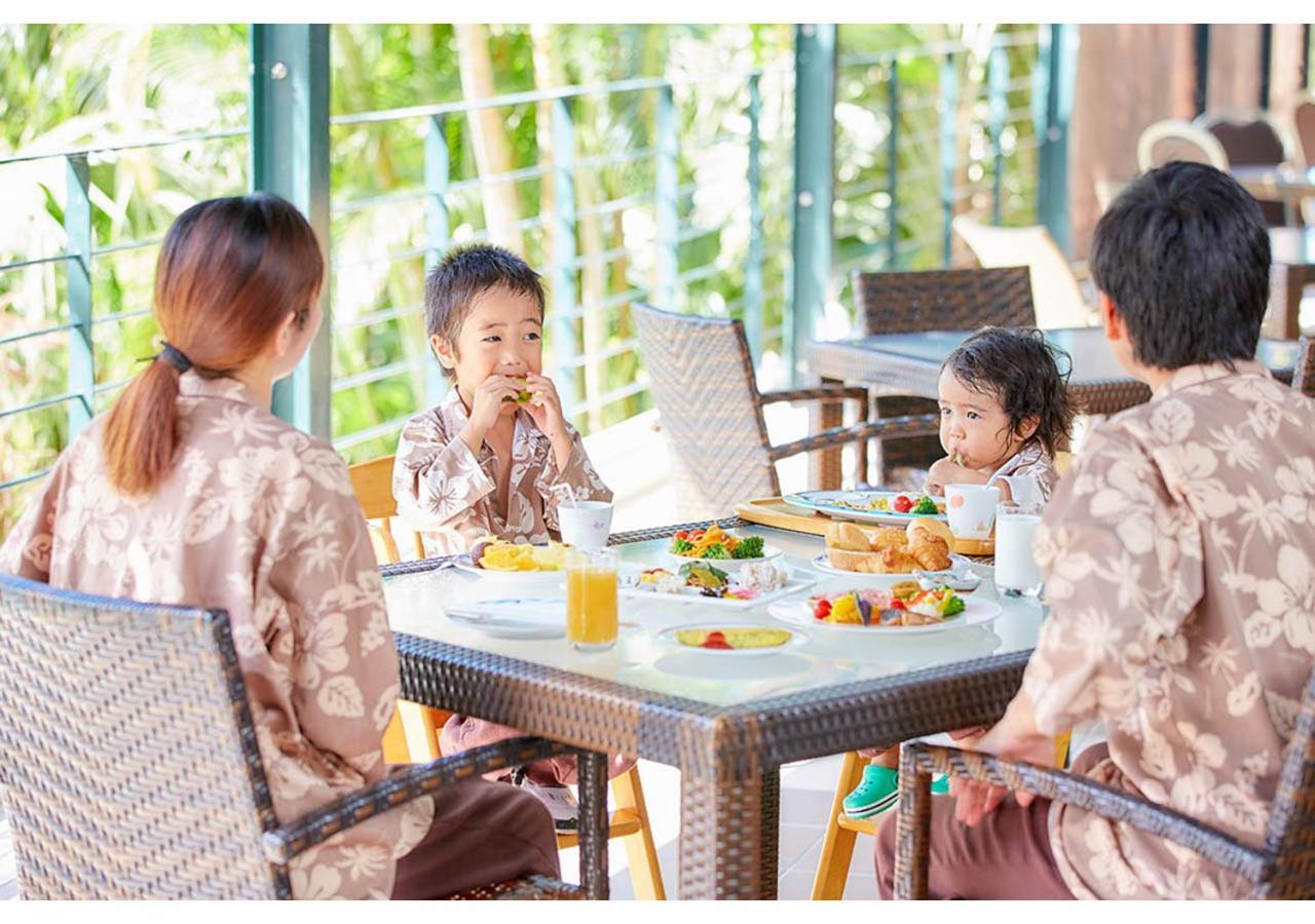 Hotel Mahaina Wellness Resorts Okinawa Exteriör bild