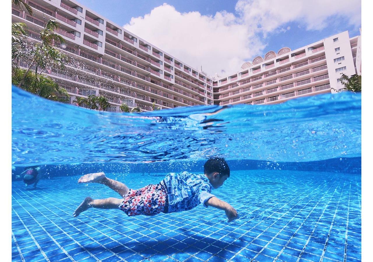 Hotel Mahaina Wellness Resorts Okinawa Exteriör bild