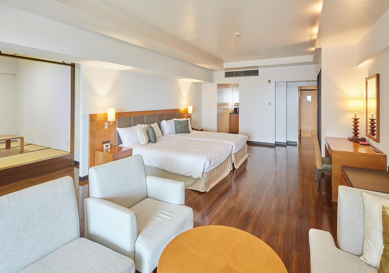 Hotel Mahaina Wellness Resorts Okinawa Exteriör bild