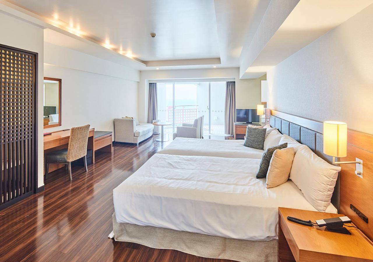 Hotel Mahaina Wellness Resorts Okinawa Exteriör bild