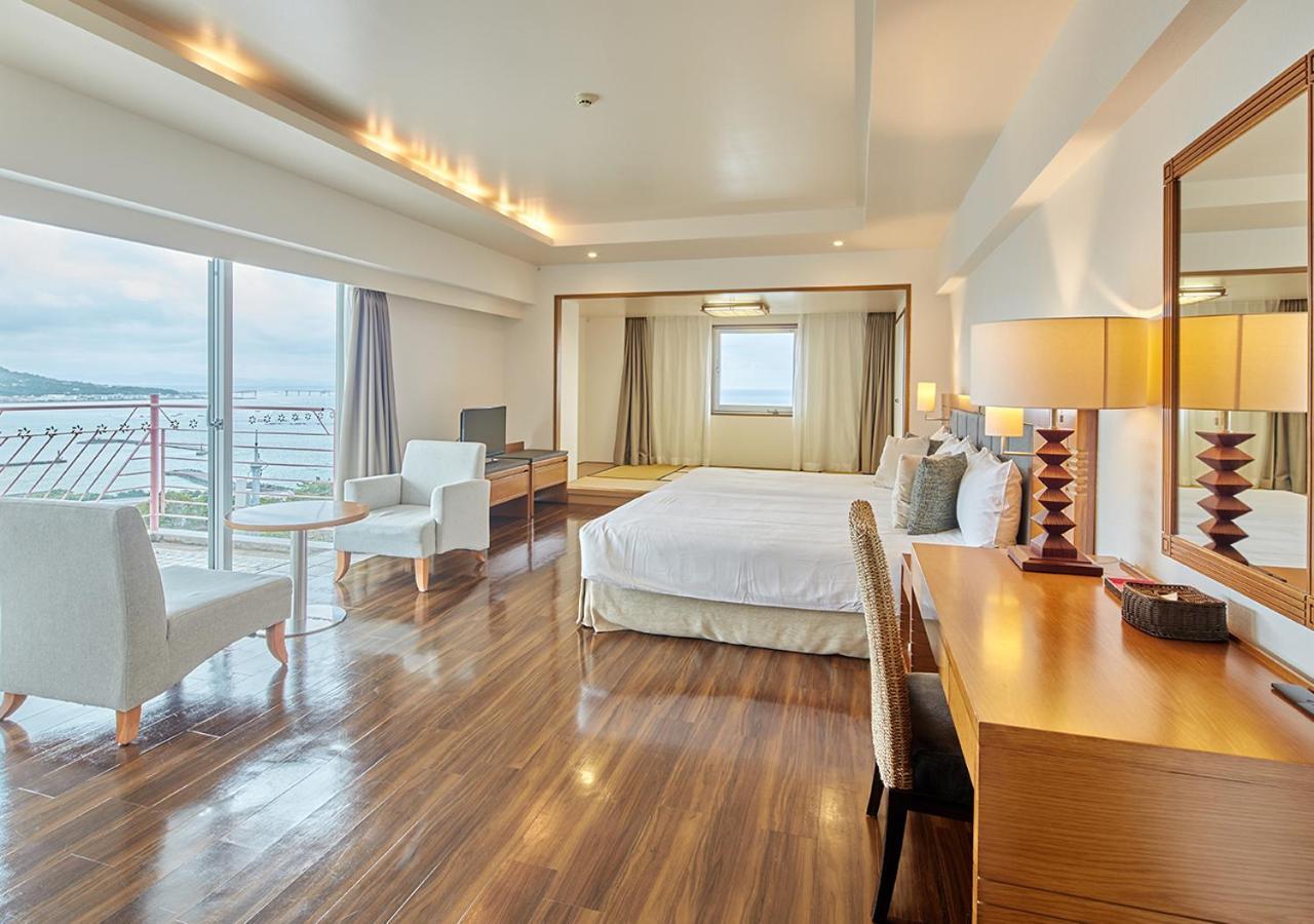 Hotel Mahaina Wellness Resorts Okinawa Exteriör bild