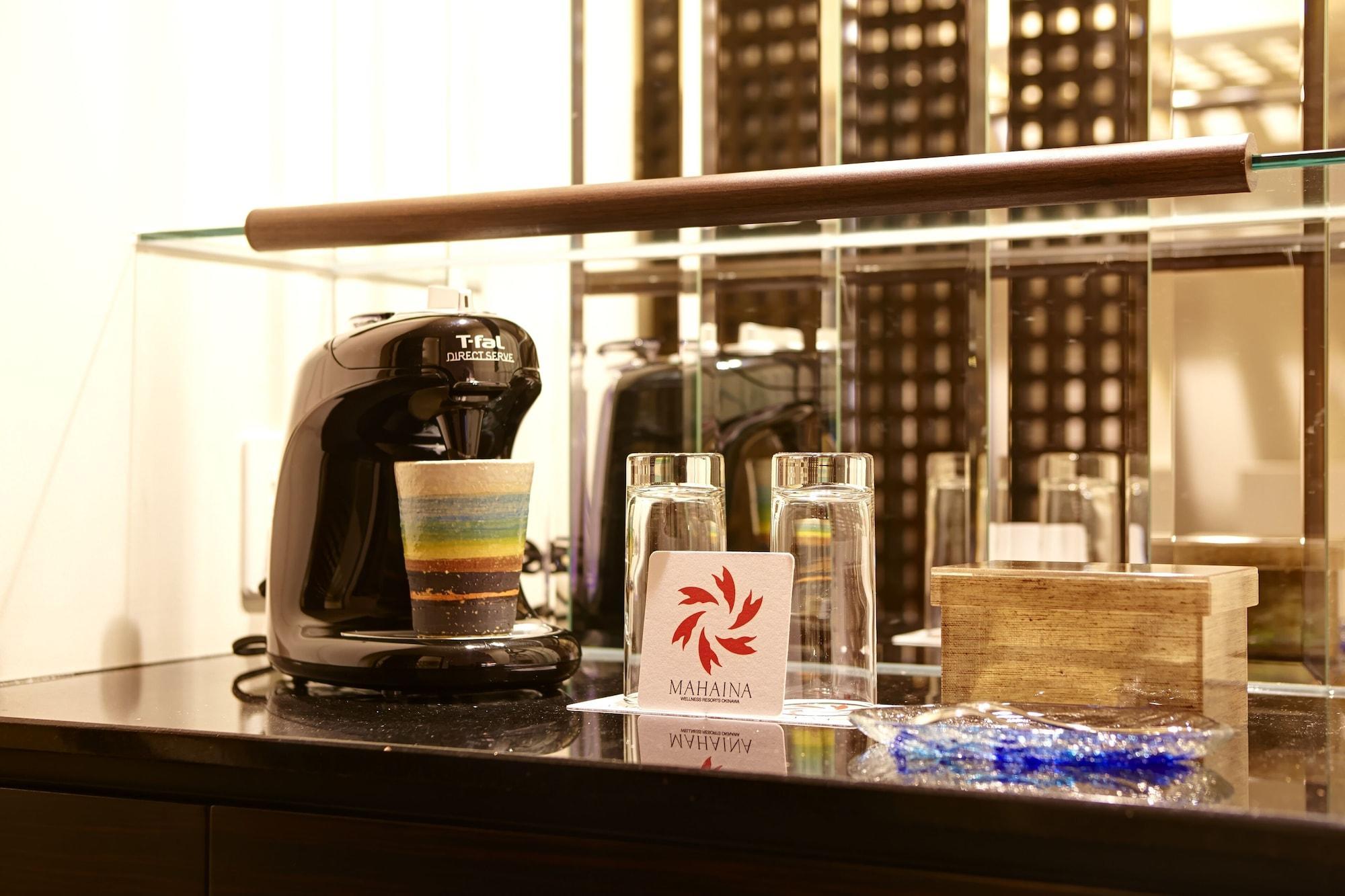 Hotel Mahaina Wellness Resorts Okinawa Exteriör bild